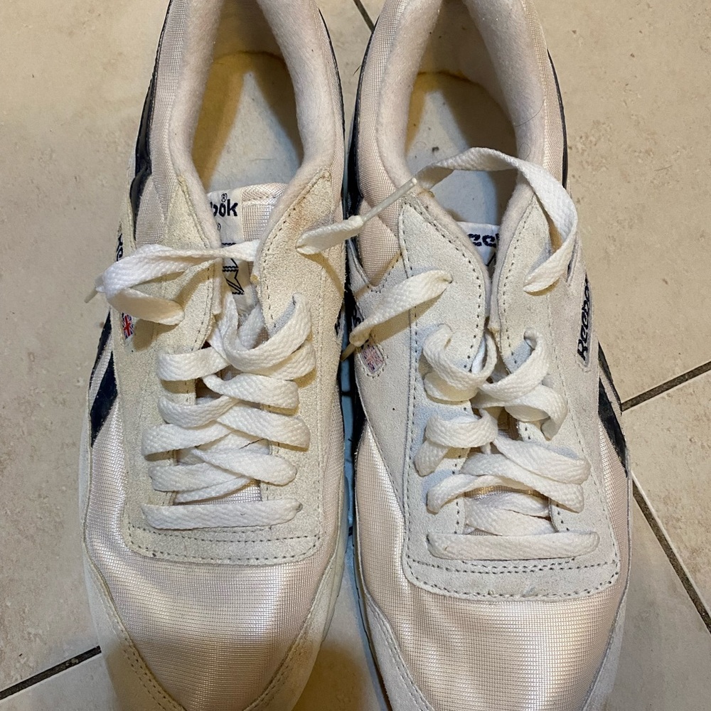 men’s reebok classic with great Britain flag